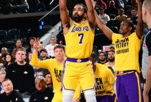 九连胜复仇魔术，联盟最准三分手名不虚传，湖人球迷：感谢文森特