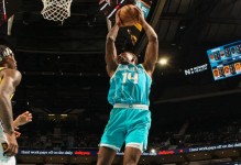 可惜被快船耽误了两年，否则黄蜂内线新星的作用可能会更加突出？