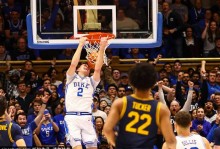 魔术暴扣准绝杀逆转独行侠 弗拉格复出1千分里程碑历史第二年轻