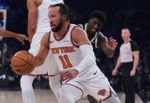 纽约德比14连胜！尼克斯送篮网6连败 唐斯26+15布伦森17+8