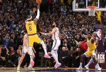 詹姆斯差多少分超越贾巴尔，詹姆斯得分超越