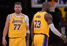 升西部第4！东契奇31+11+11，湖人120-106赛季横扫森林狼