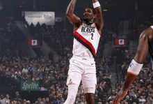 艾顿虎头蛇尾毫无斗志惹人嫌？湖人盯上2米18防守神塔！