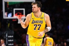 湖人豪取9连胜！肯纳德三分绝杀，老詹创造历史，东契奇自动禁赛