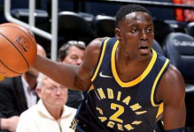 罕见！湖人妖卫10中1，却成正负值之王，锁死4年1.5亿先生立大功