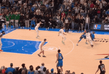 卢卡，亚历山大，约基奇，莱纳德，米球，布伦森们的进攻