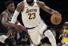 詹姆斯谈湖人队里夫斯的天赋异禀：他的打球方式不像个白人小伙子