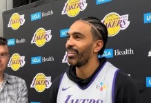 虽然稳定性差了点意思，但湖人后场大闸却经常能让人眼前一亮？