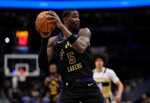 虽然罚球有些抽象，但先发中锋对于湖人的重要性还是有目共睹的？