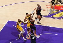 场上效果其实相当不错，但快船还是不愿意给内线新援多些机会？