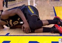 有谁比他惨，左膝髌腱撕裂！再见了，库里，再见，巴特勒！