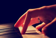 足球禁区弧顶什么意义，足球弧顶位置在哪？