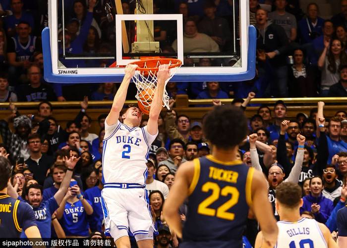 魔术暴扣准绝杀逆转独行侠 弗拉格复出1千分里程碑历史第二年轻