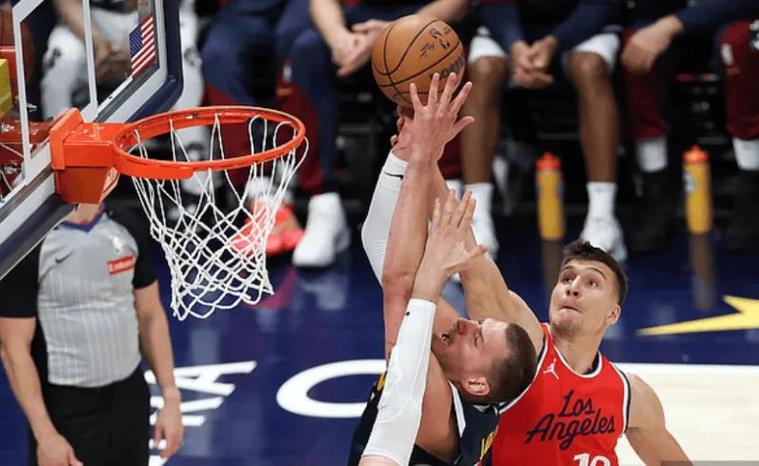 快船消息：裁判报告出炉，小卡达成壮举，战尼克斯出场更新