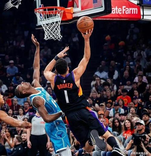 太阳3后卫全轰20+轻取黄蜂 布克30+10助攻三球22+7+6