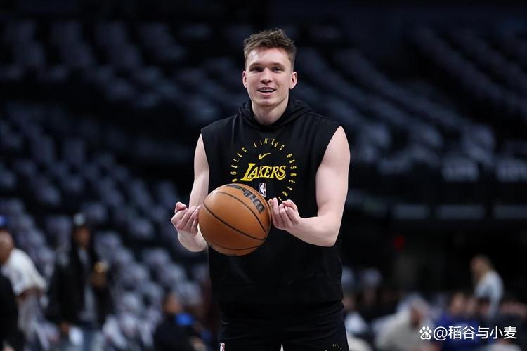 出场时间控制在10-15分钟，湖人侧翼新星还是能起到一些作用的？