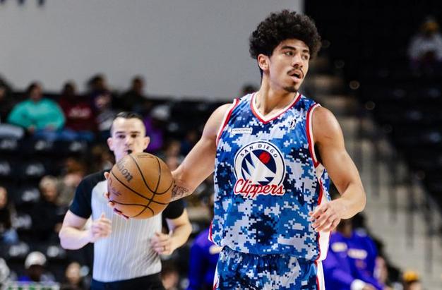 加盟后的状态相当不错，快船后场新援很好地扮演了核心的角色？