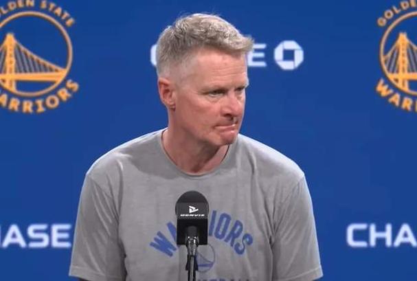 勇士124-130公牛！格林该弃用，波神谈库里把话挑明，科尔还嘴硬