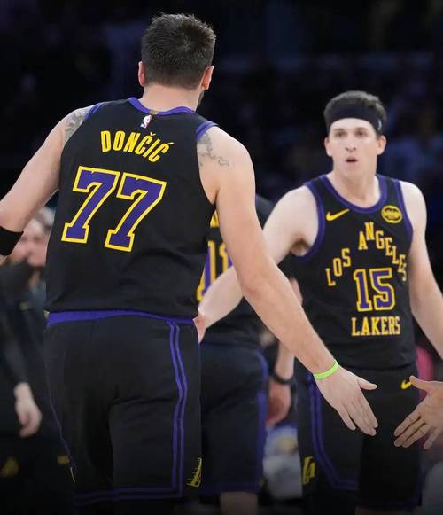 里夫斯：湖人3连胜是每个人都负起责任来 湖人连胜将持续多久？