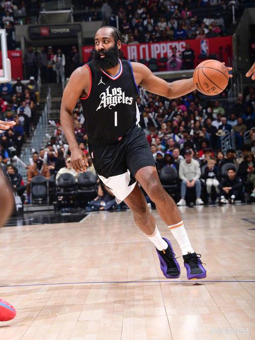 空砍30+6+8！哈登成骑士第一，米切尔该清醒了，队记赛后不满发声