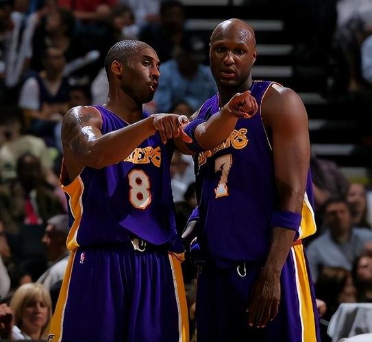 NBA季后赛球队最差劲的队友群 2006年科比身边到底是一群什么人？