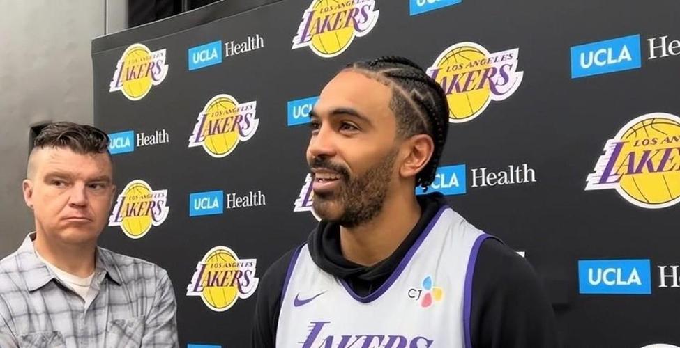 虽然稳定性差了点意思，但湖人后场大闸却经常能让人眼前一亮？