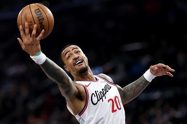 打出超级两双的惊艳数据！国王锋线大将简直是打爆了快船的防线？