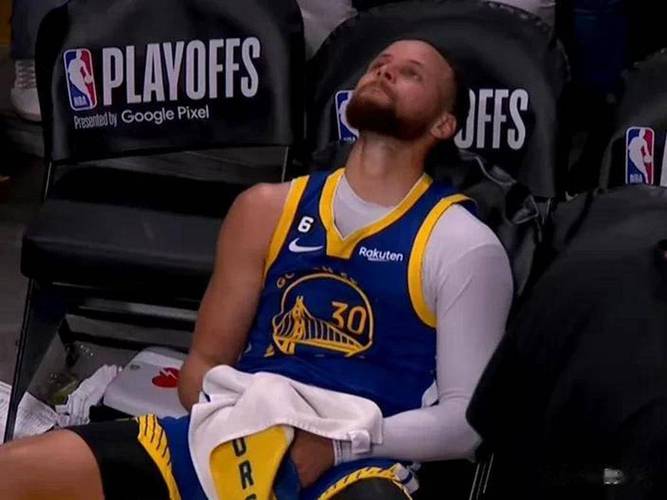 库里：我现在依然沉浸在篮球的快乐中，短时间内不会考虑退役