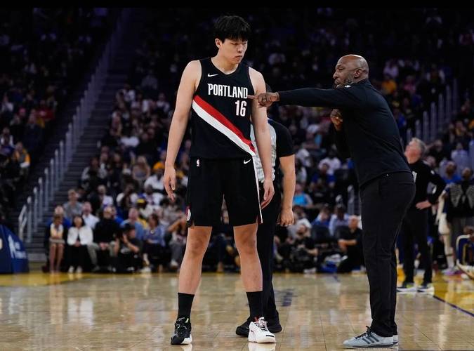 杨瀚森被下放！开拓者惜败76人 阿夫迪亚25+6+9格莱姆斯31分