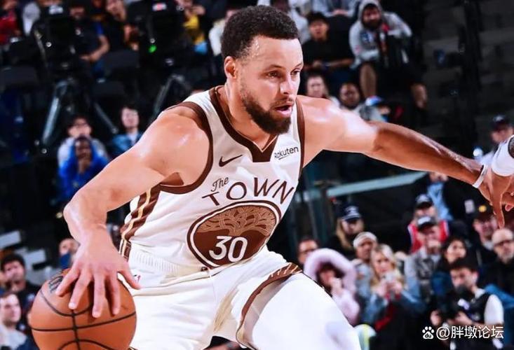 领先21分遭逆转吞5连败！无库勇士17战12负 萌神沮丧嘟嘴太悲凉