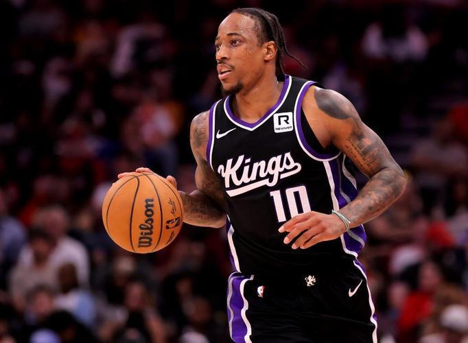 德罗赞41+11超传奇！国王险胜爵士 科迪34+7+7生涯新高