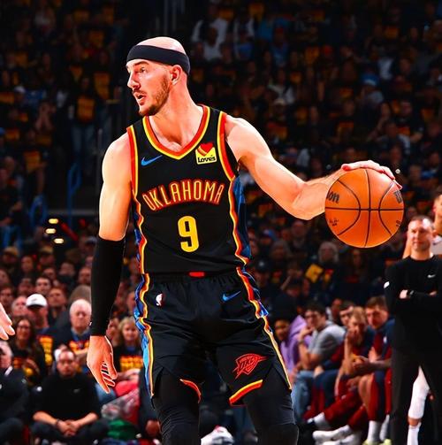 雷霆缩减开支，卡鲁索或离队，昔日防守悍将或重返紫金军团