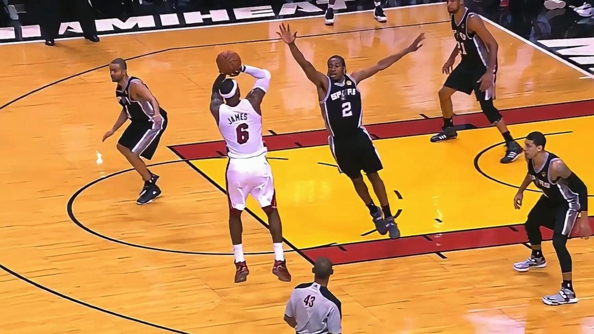 詹姆斯又打出历史第一人数据！全场14投13中，狂砍30分5篮板2助攻