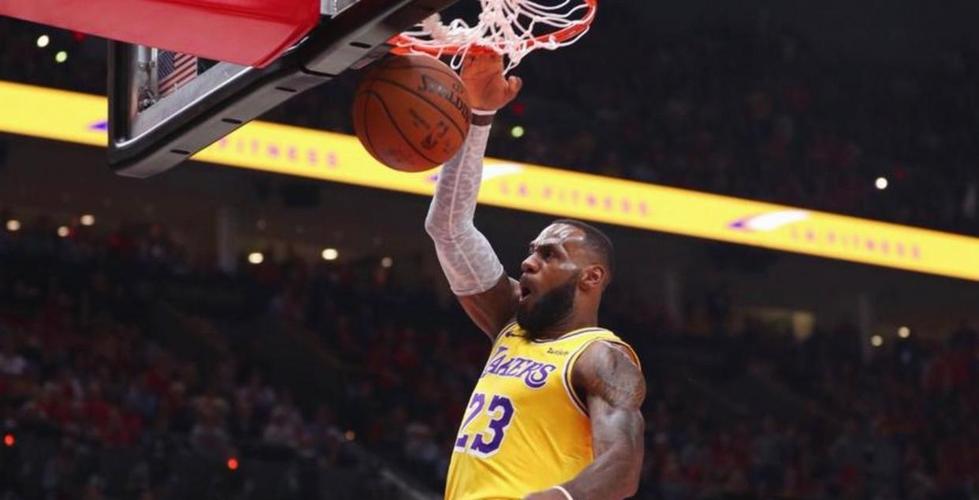 48战77记扣篮！41岁詹姆斯又创多项神迹 极高效率变第三进攻选择