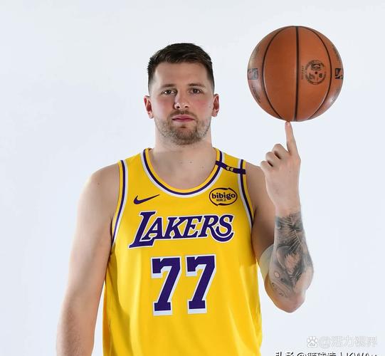 湖人8连胜！东契奇60分5抢断！阿德巴约都被打服了
