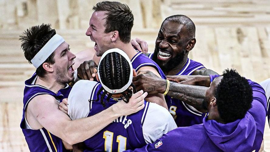 詹姆斯详解绝杀战术：我的任务是冲筐吸引对手 肯纳德得到大空位