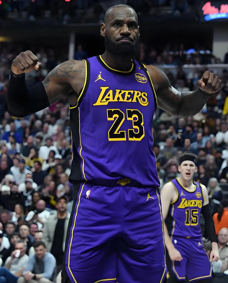 绝杀！肯纳德0.6秒三分剑封喉，湖人豪取9连胜