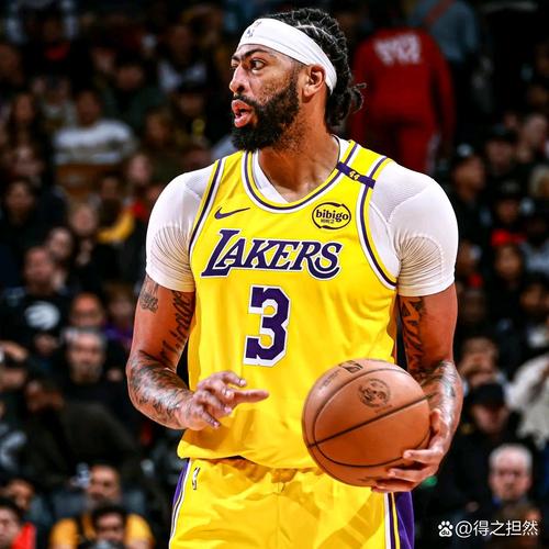 后场核心不在又怎样！活塞内线支柱还是打爆了湖人的防线？