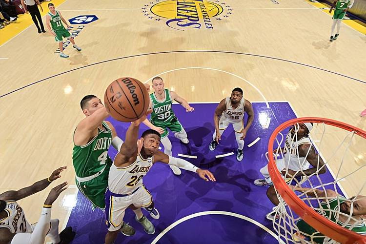 面对强敌也能打出攻守兼备的表现，湖人替补中锋确实进步了不少？