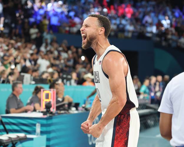 狂轰26三分追平队史纪录！黄蜂44分大胜横扫国王 三球20+6+8