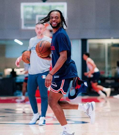 加兰加盟快船起飞！小卡变话痨：他让我打球太轻松了