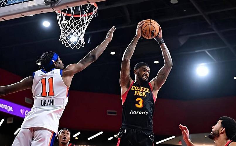 攻防两端都有强势表现，湖人二队先发中锋的个人能力非常全面？