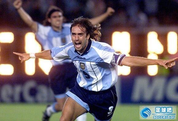 伊瓜因阿圭罗谁厉害，伊瓜因是阿根廷球员吗