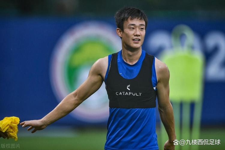 广州恒大篮球队队员，广州恒大球队队长？