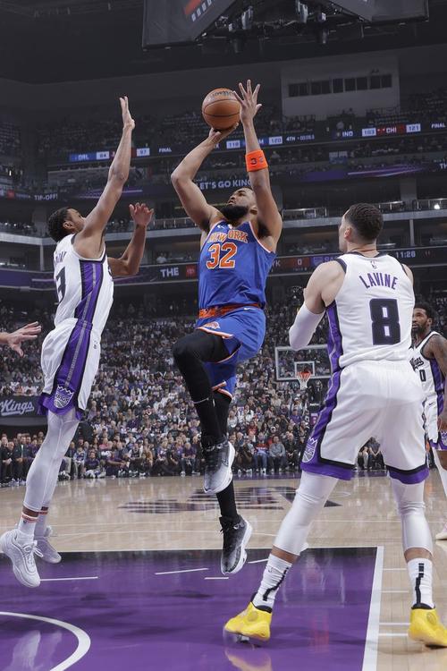 国王尼克斯比分预测，国王和尼克斯篮球比分？